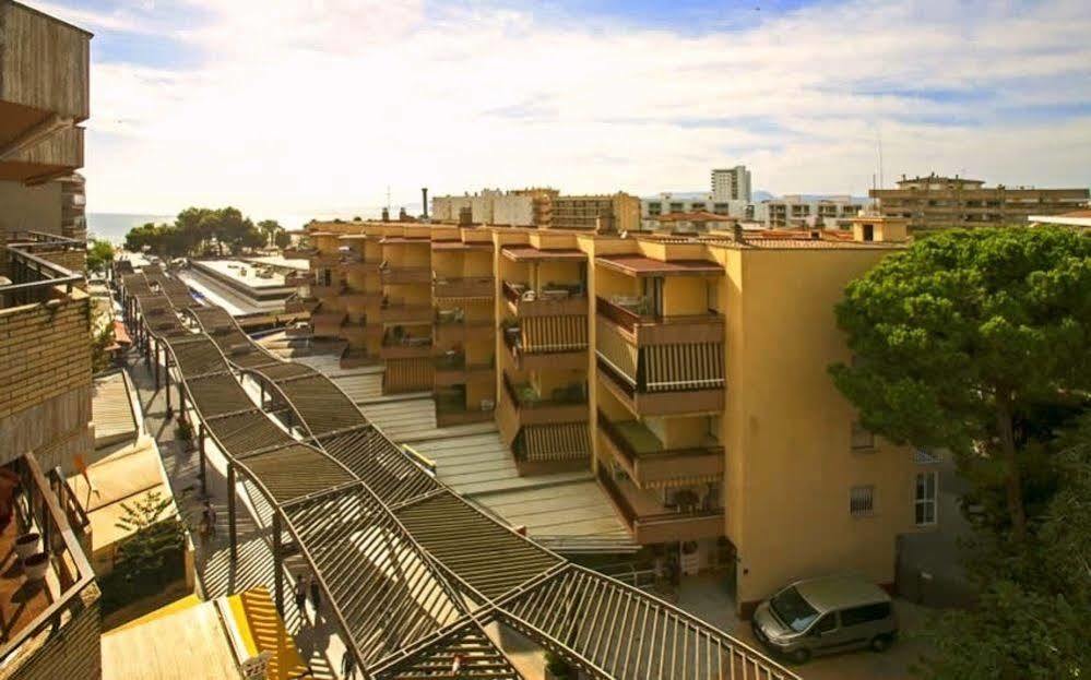 Apartamentos Bahia Dorada サロウ エクステリア 写真
